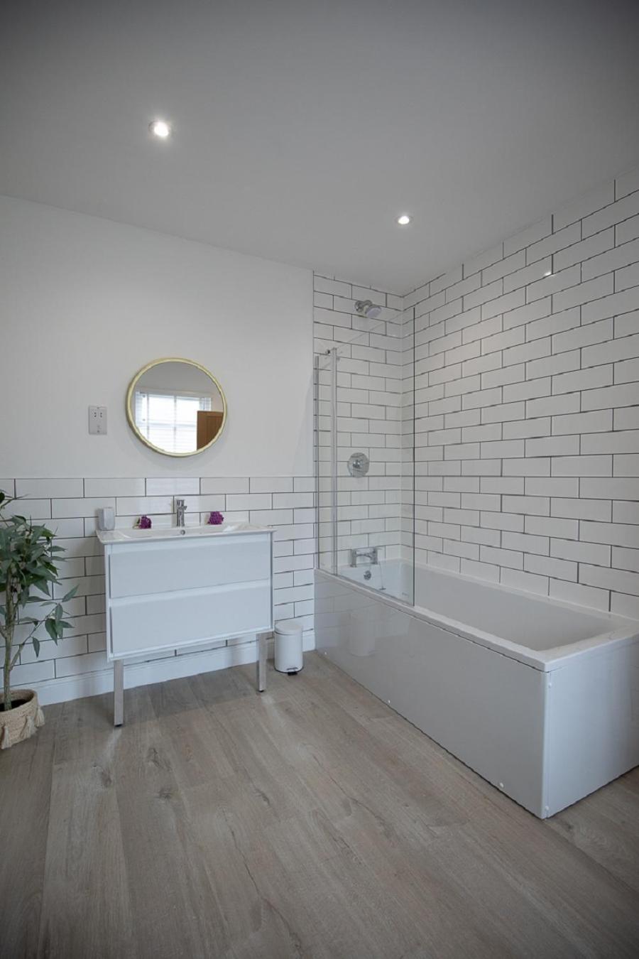 Sea Renity Villa Whitby Dış mekan fotoğraf
